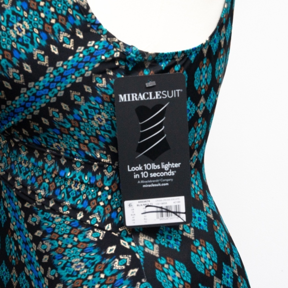 Miraclesuit Amarna Criss Cross Escape One Piece‎ Swimsuit - Picture 4 of 12